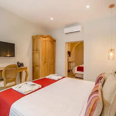 Viewpoint Boutique Living 4*