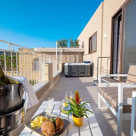 Viewpoint Boutique Living 4*