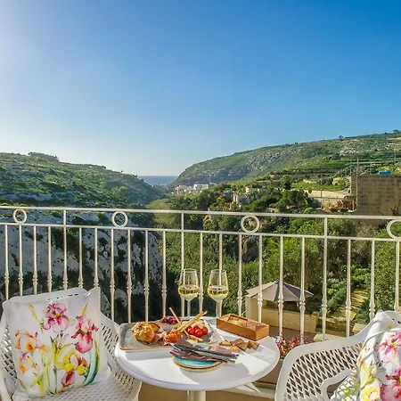 Viewpoint Boutique Living